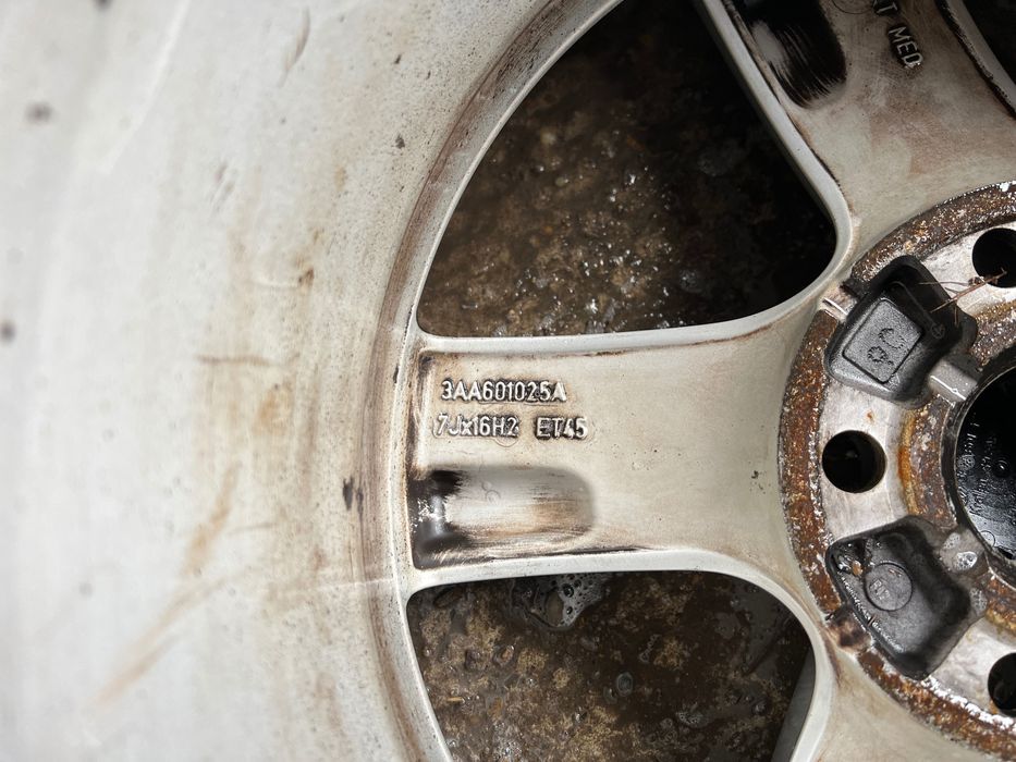 Vând sau schimb jante pe 16