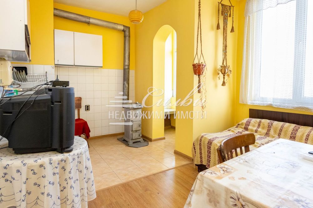 Продава се Тристаен апартамент в Шумен, Болницата - 88 кв.м за 1177 €/кв.м - Снимка #4