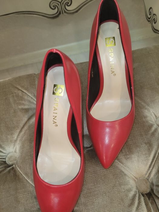 Новые кожаные туфли 35р