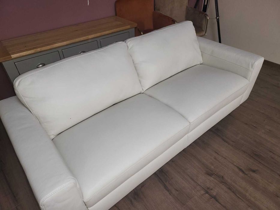 Италиански светло кремав кожен диван тройка "NATUZZI"