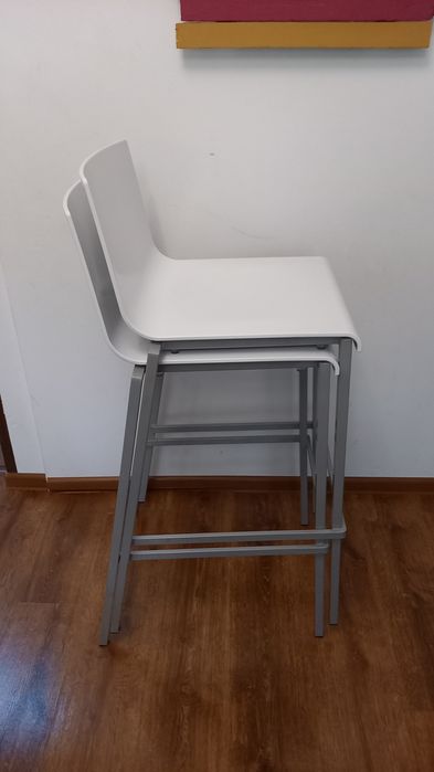 Scaun bar alb cu gri