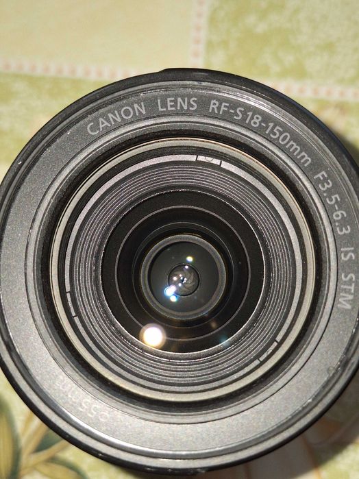 Obiectiv Canon RF-S 18-150mm F3.5-6.3 IS STM