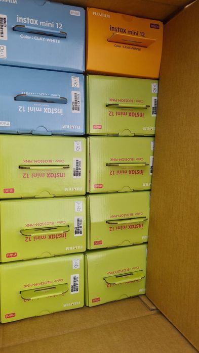 Instax mini 12 camera foto nou cu garantie 2 ani, film