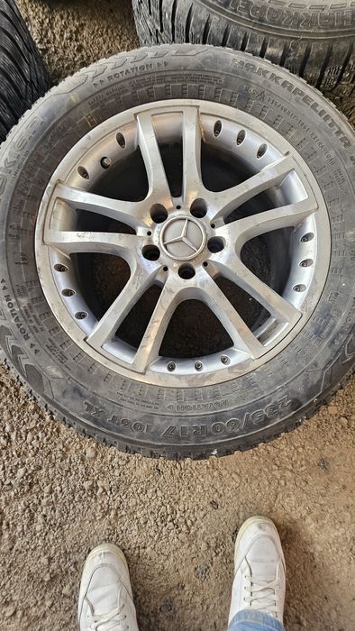 Шины с дисками зимние мерседес