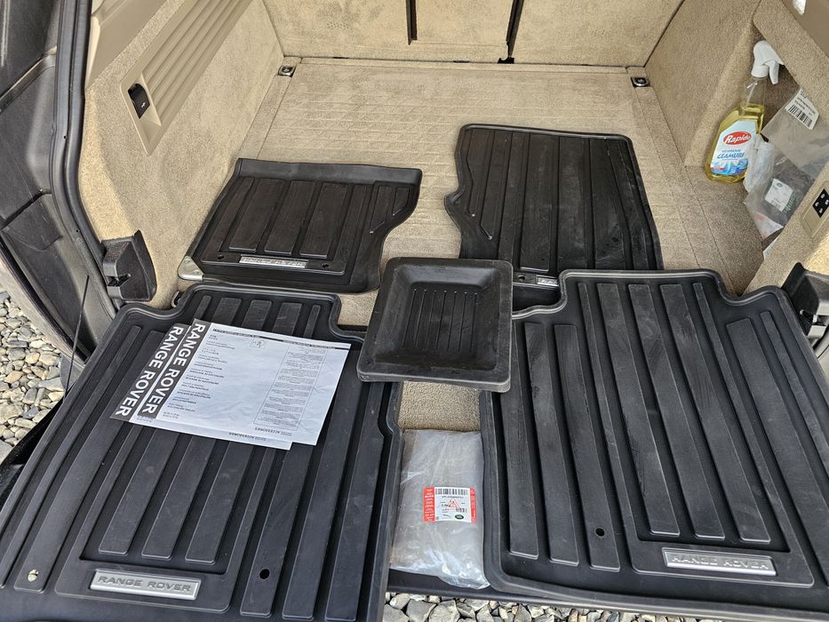 Covorase/Presuri noi originale Range Rover Vogue L405 LWD, an 2013-202