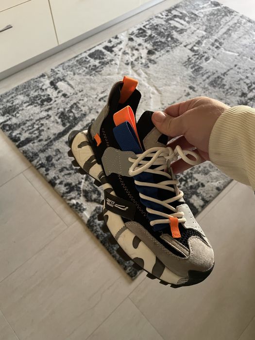 Adidasi gryxx purtati o data marime 40 - 41