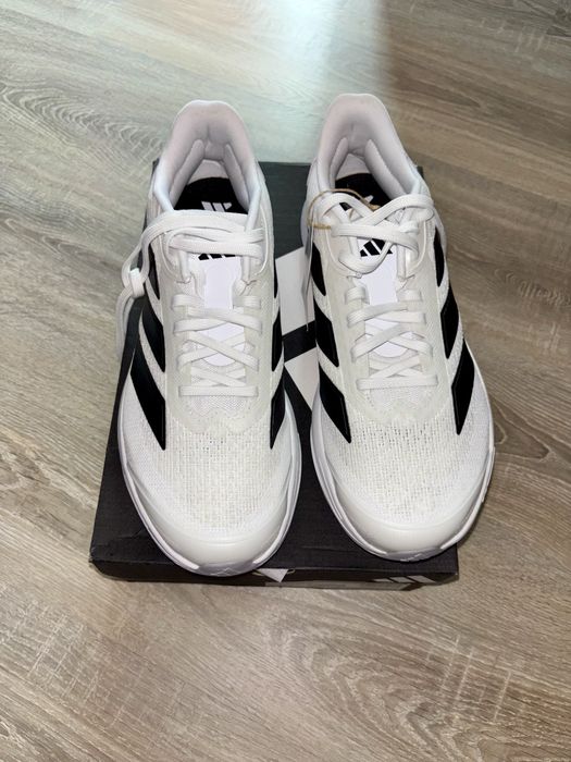 Кроссовки Adidas