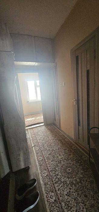 Сергели 5 1хонали квартира сотувга чикди 41500$