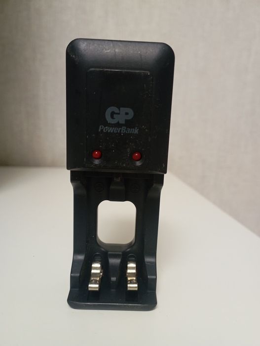 Продам зарядное устройство