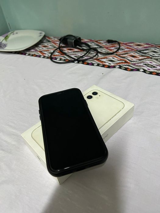 Iphone11 прадаю обмен не интеросно