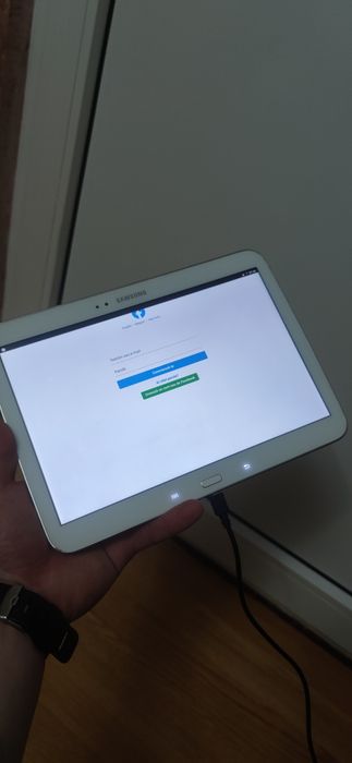 Vând tableta Samsung