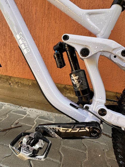 Cube two215 race