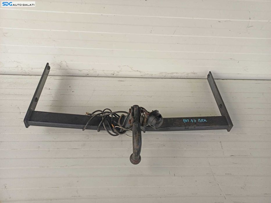 Cui Carlig Remorcare Complet cu Instalatie Electrica Volkswagen Passat B7 Break Combi 2010 - 2015 [L1531]