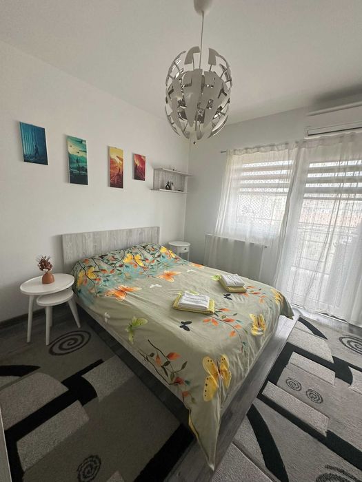 Vand apartament cu 2 camere ! Zona Eroilor! Parcare!