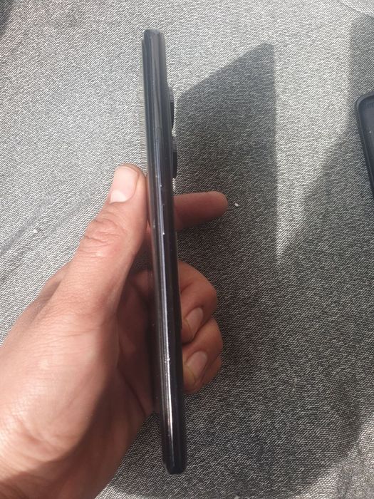 Redmi Note 14 Pro 12/512 Aybi yoq ideal holatda ishlashi zor rangi qor