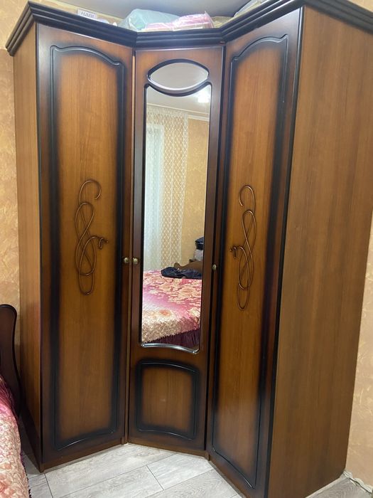 Продам спальный гарнитур