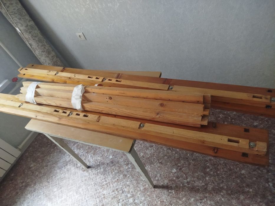 Двухспальная кровать.