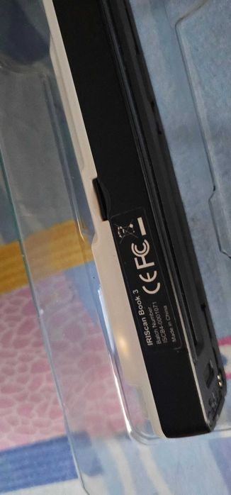 scaner portabil IRIScan Book 3