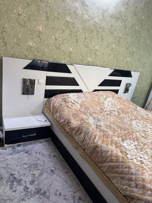 Спальный гарнитур