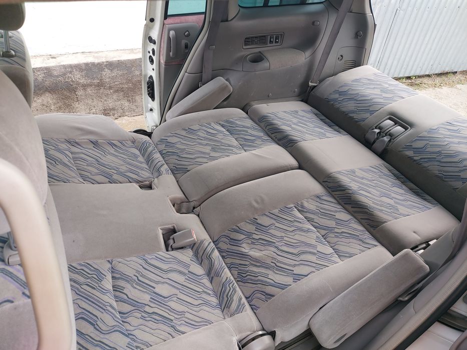 Минивэн Nissan продам