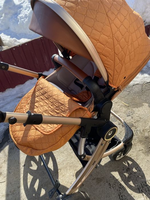 Продам коляску для новорожденных