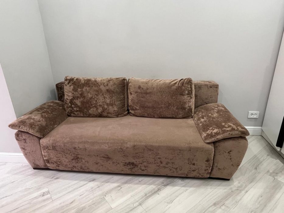 Продам диван звоните