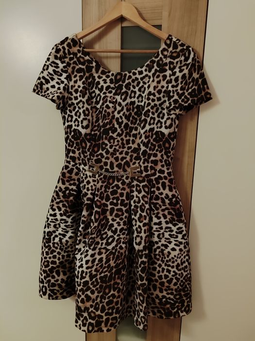 Vând rochie de ocazie animal print mărimea 40