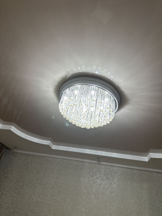 Люстра срочно в отличном состояний