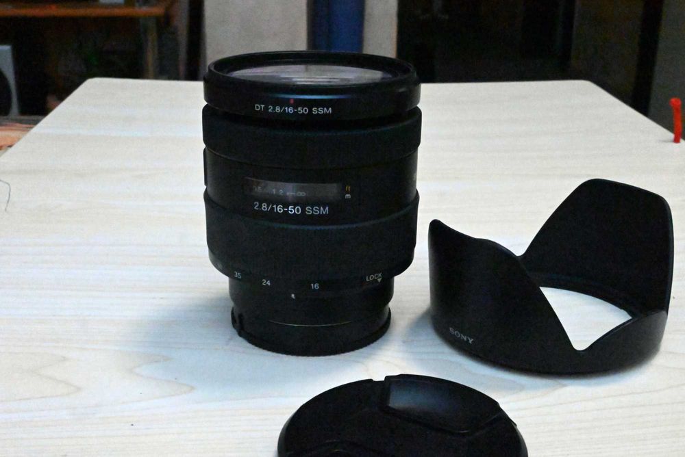 Продавам професионален обектив SONY SAL 16-50/2,8