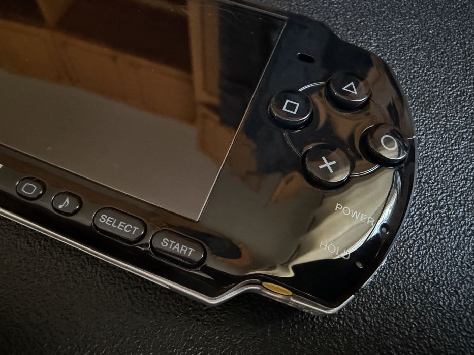 Sony PSP seria 3000 + 2 jocuri
