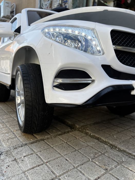 Детска акумулаторна кола Mercedes-GLE-sport suv