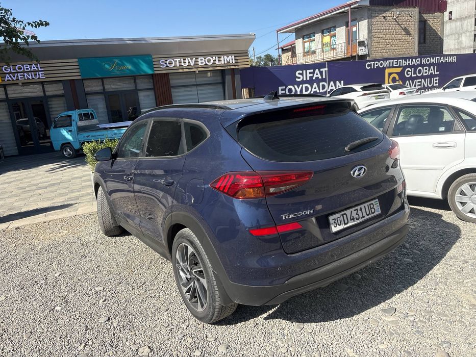 Hyundai Tucson full