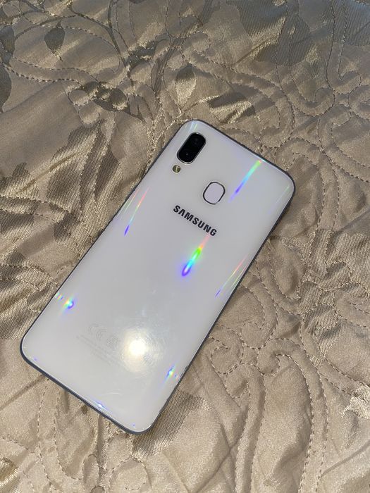 Samsung a40 НА ЗАПЧАСТЬ