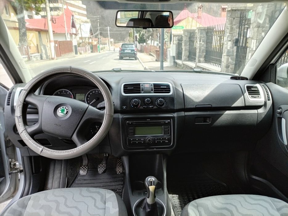 Vând Skoda Fabia