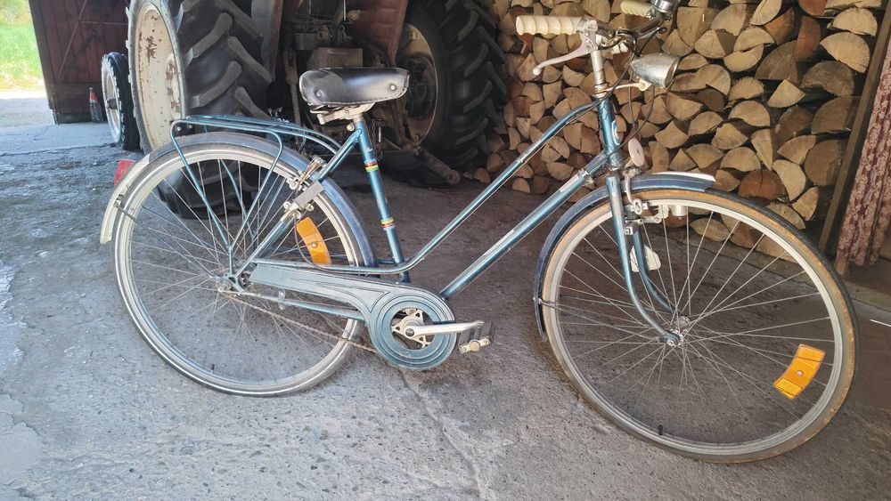 Vând bicicletă damă