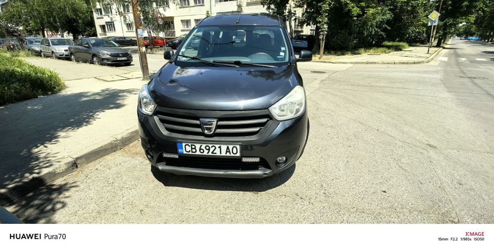 Дачия докер ван тъмносив