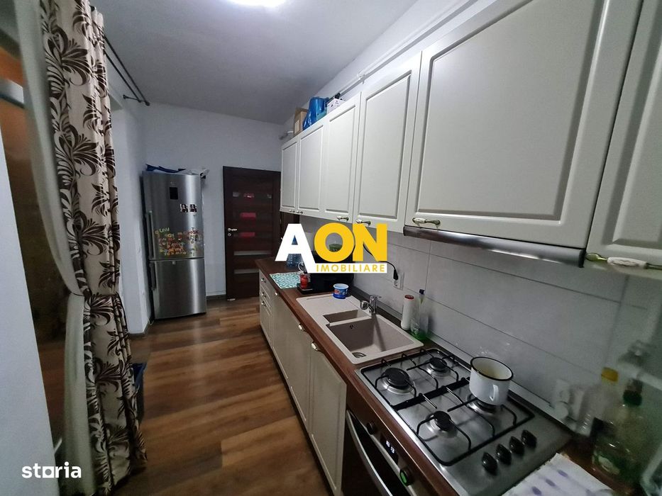 Apartament 3 Camere, 83 mp, Decomandat, Cu Garaj la Subsol