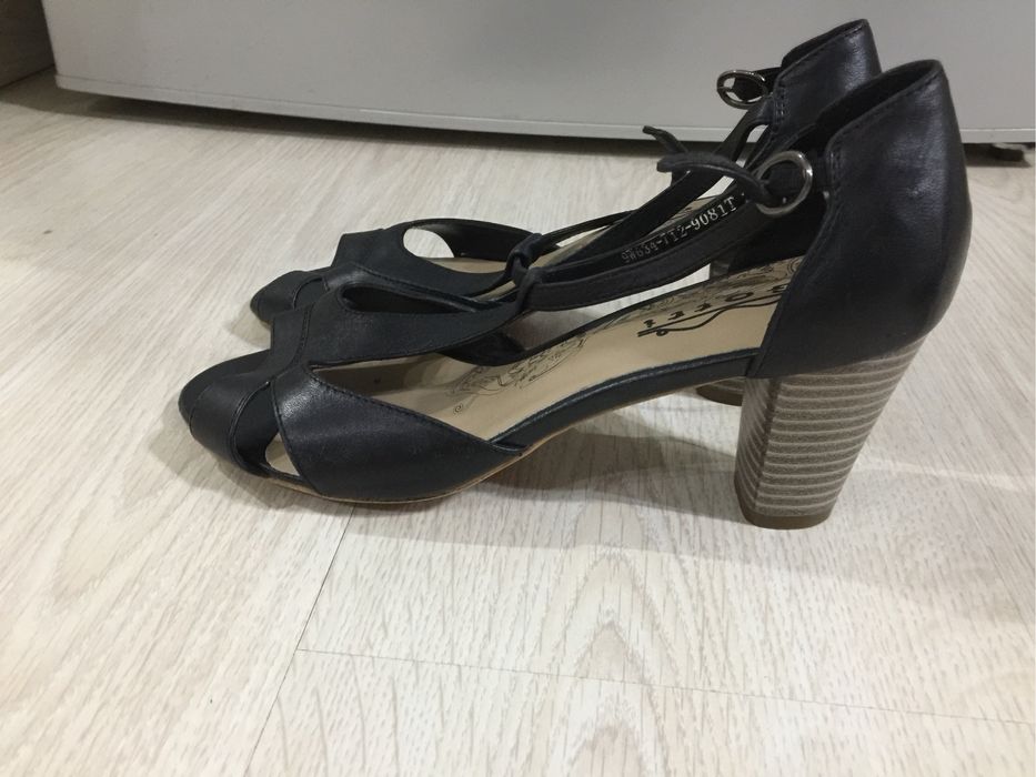 Туфли женские разные