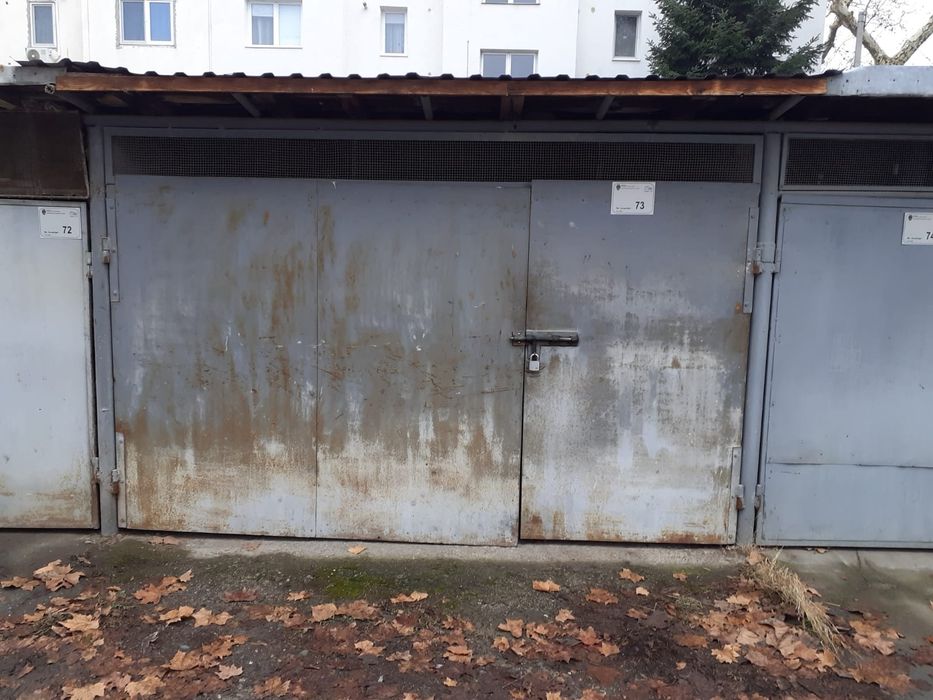 Vand garaj in cartierul Unirii