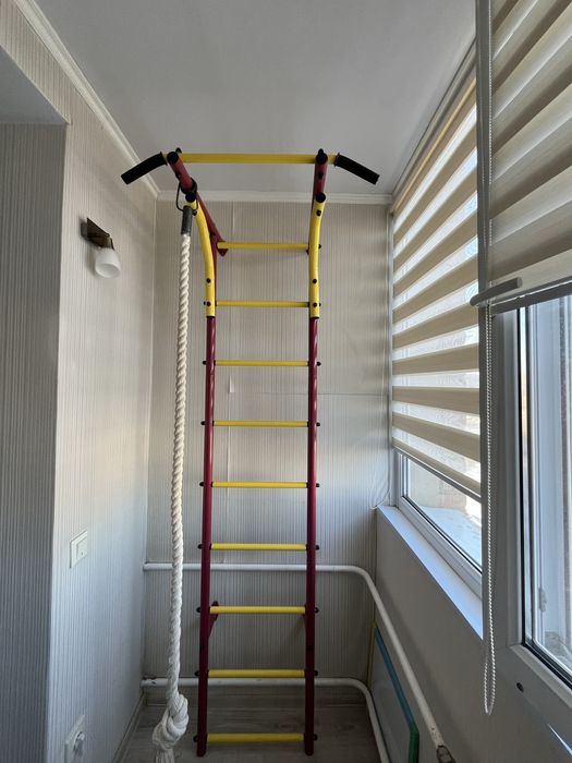 Шведская спортивная стенка