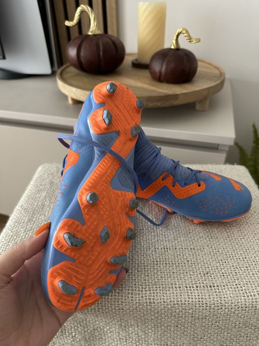 Incaltaminte pentru fotbal