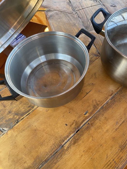 Срочно продаю посуды кастрюля кастрюли