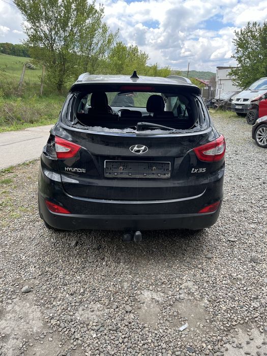 Dezmembrari piese Hyundai  IX35 1.6 benzina manual an 2015