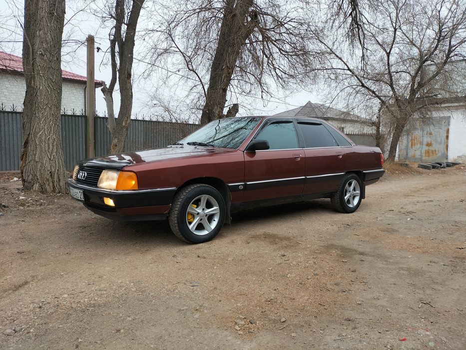 Продам Ауди 100 об 2.3