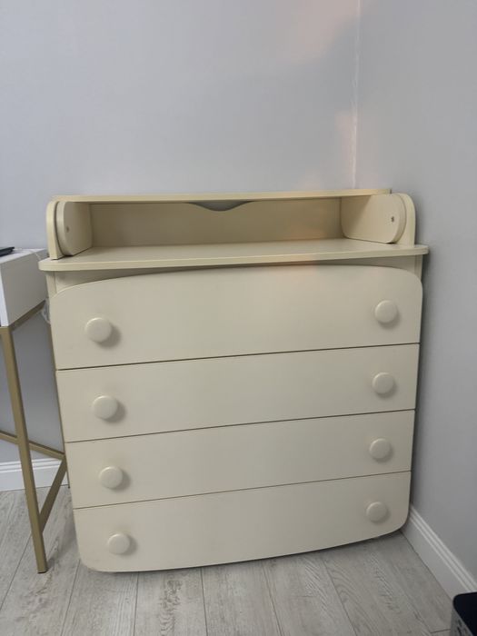 Продам комод и коляску