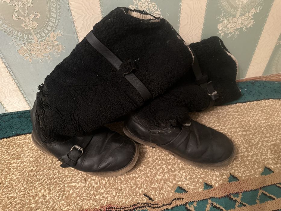 Продам унты качественные размер 42