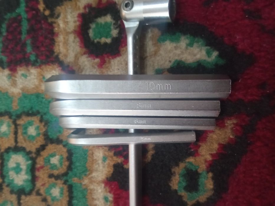 Ключ колокольчик 8/9 и шестигранники короткий 10/8/6/5 в идеальном