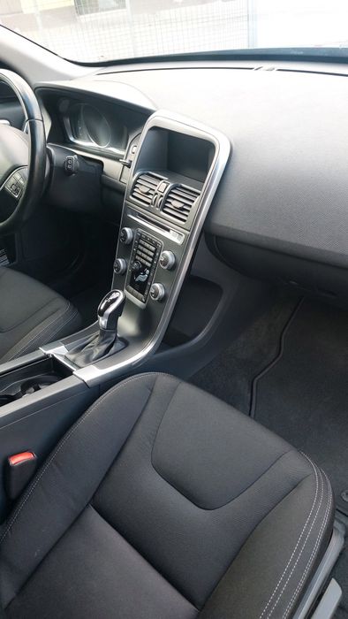 Vând sau Schimb     Volvo Xc60 2016 4x4