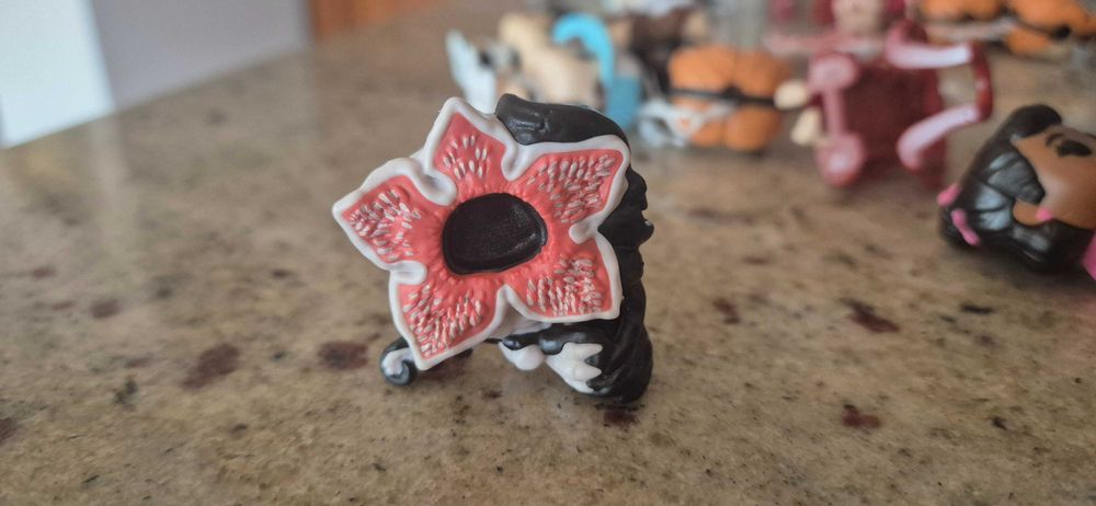 Stranger things фигурки от Kinder joy