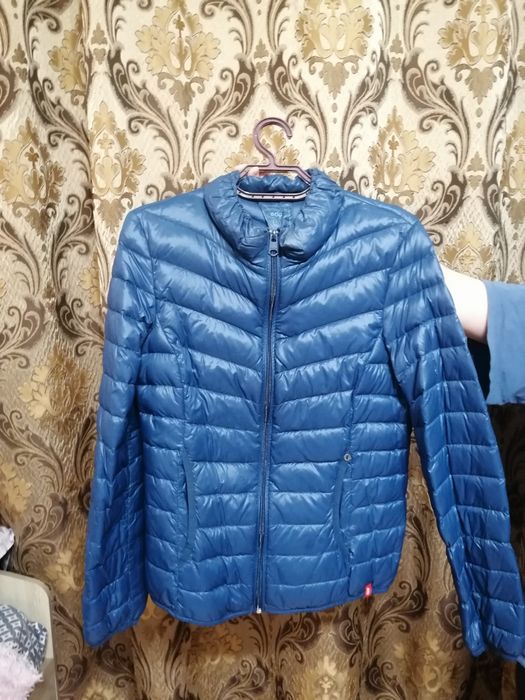 Продам женские вещи.